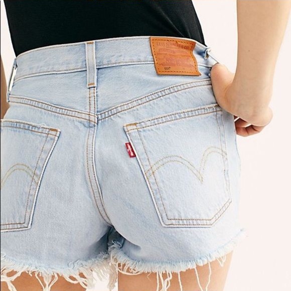 Levis premium vintage style 501 high waisted cutoff Jean shorts. Sz 32 - Picture 1 of 16